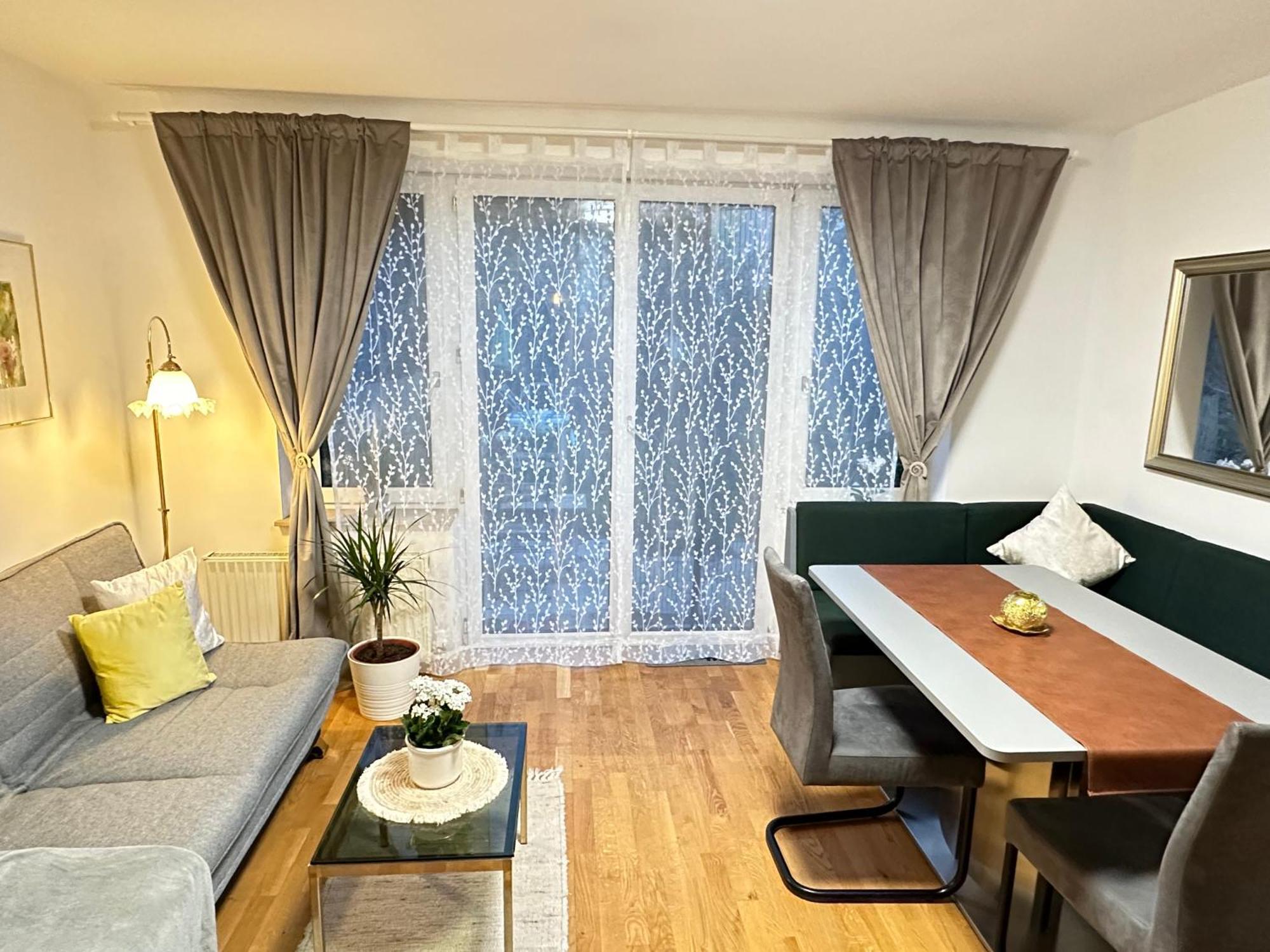 The Peaceful Garden Stay & Free Parking Salzburg Exterior photo
