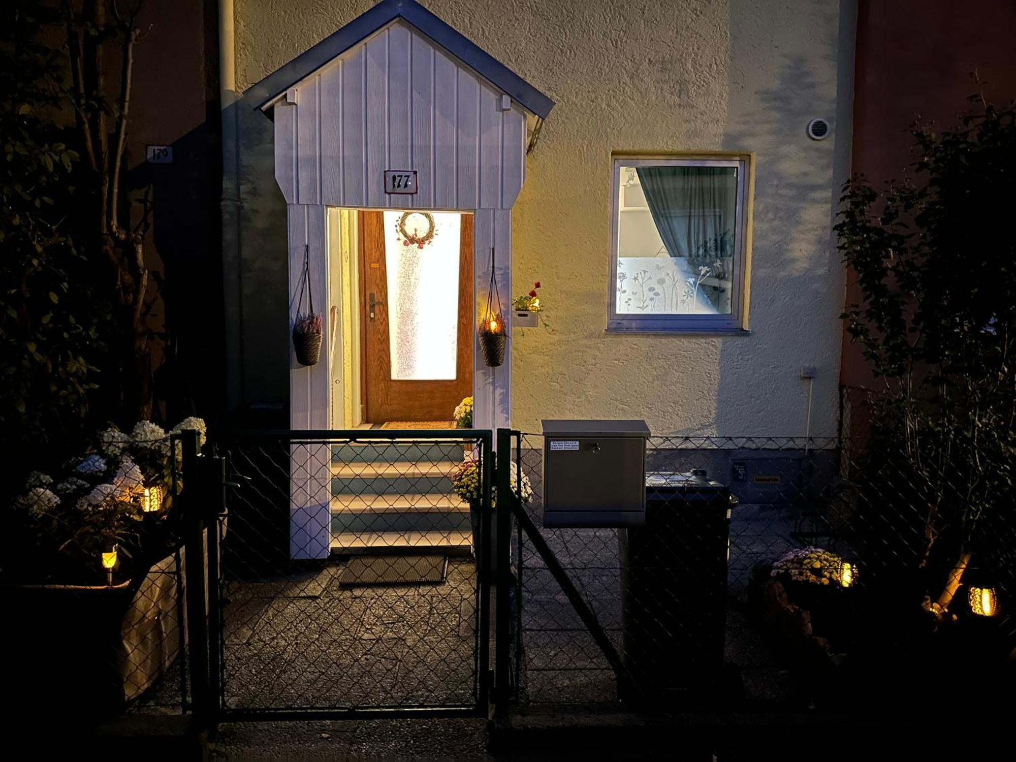 The Peaceful Garden Stay & Free Parking Salzburg Exterior photo